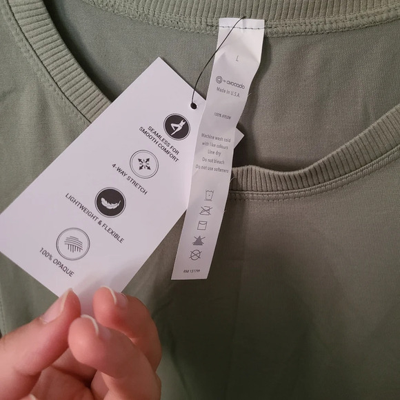 NWT Avocado As You Are Cropped Workout Tank Top in Olive Size Large Made in USA - Picture 3 of 5